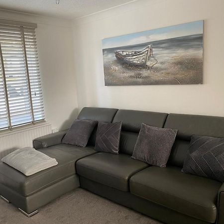 Riverside Park Ground Floor Apartment - St Neots Екстер'єр фото