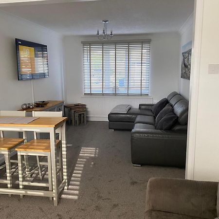 Riverside Park Ground Floor Apartment - St Neots Екстер'єр фото