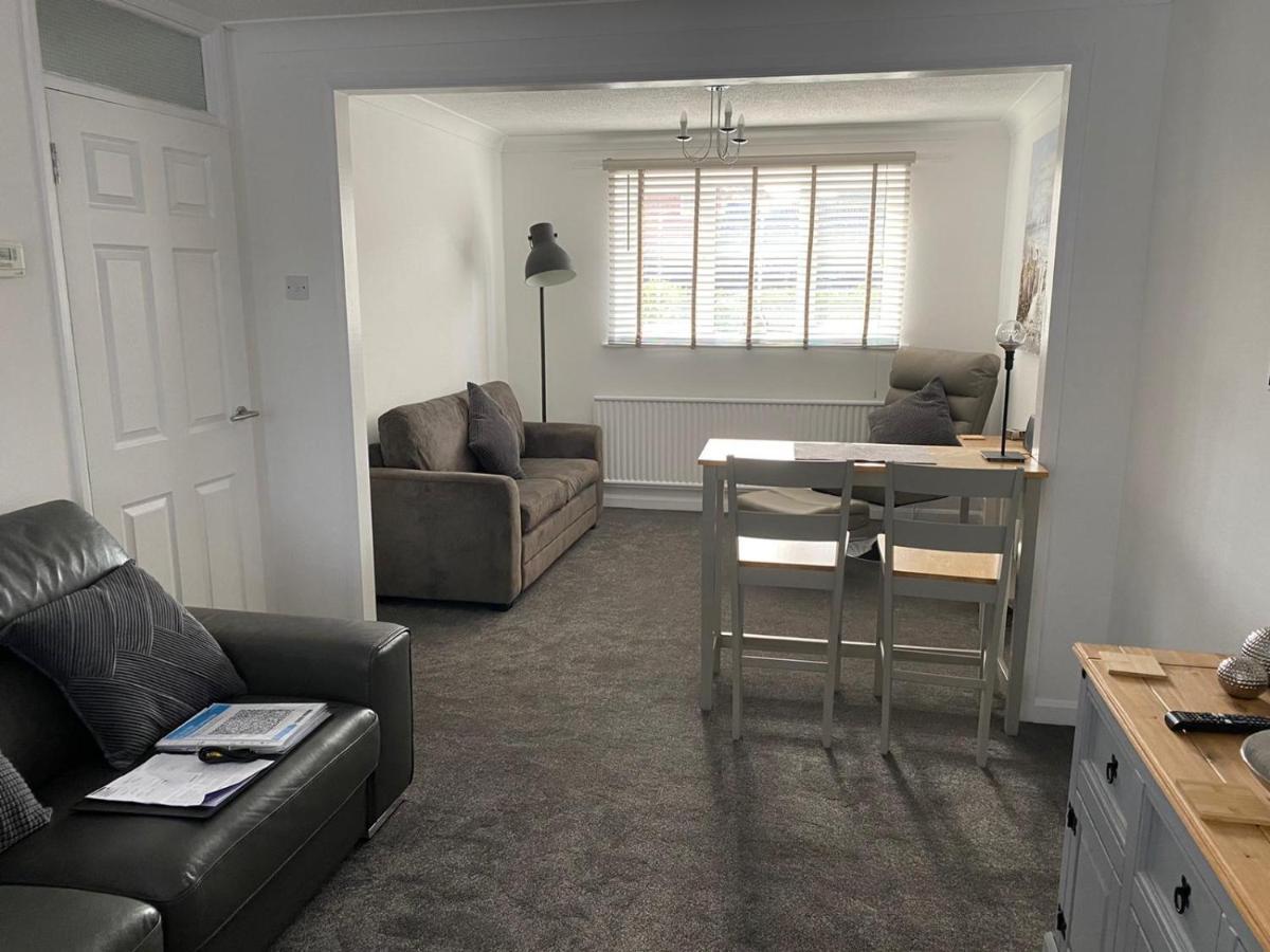 Riverside Park Ground Floor Apartment - St Neots Екстер'єр фото