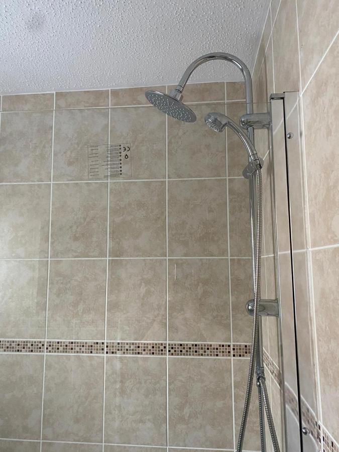 Riverside Park Ground Floor Apartment - St Neots Екстер'єр фото