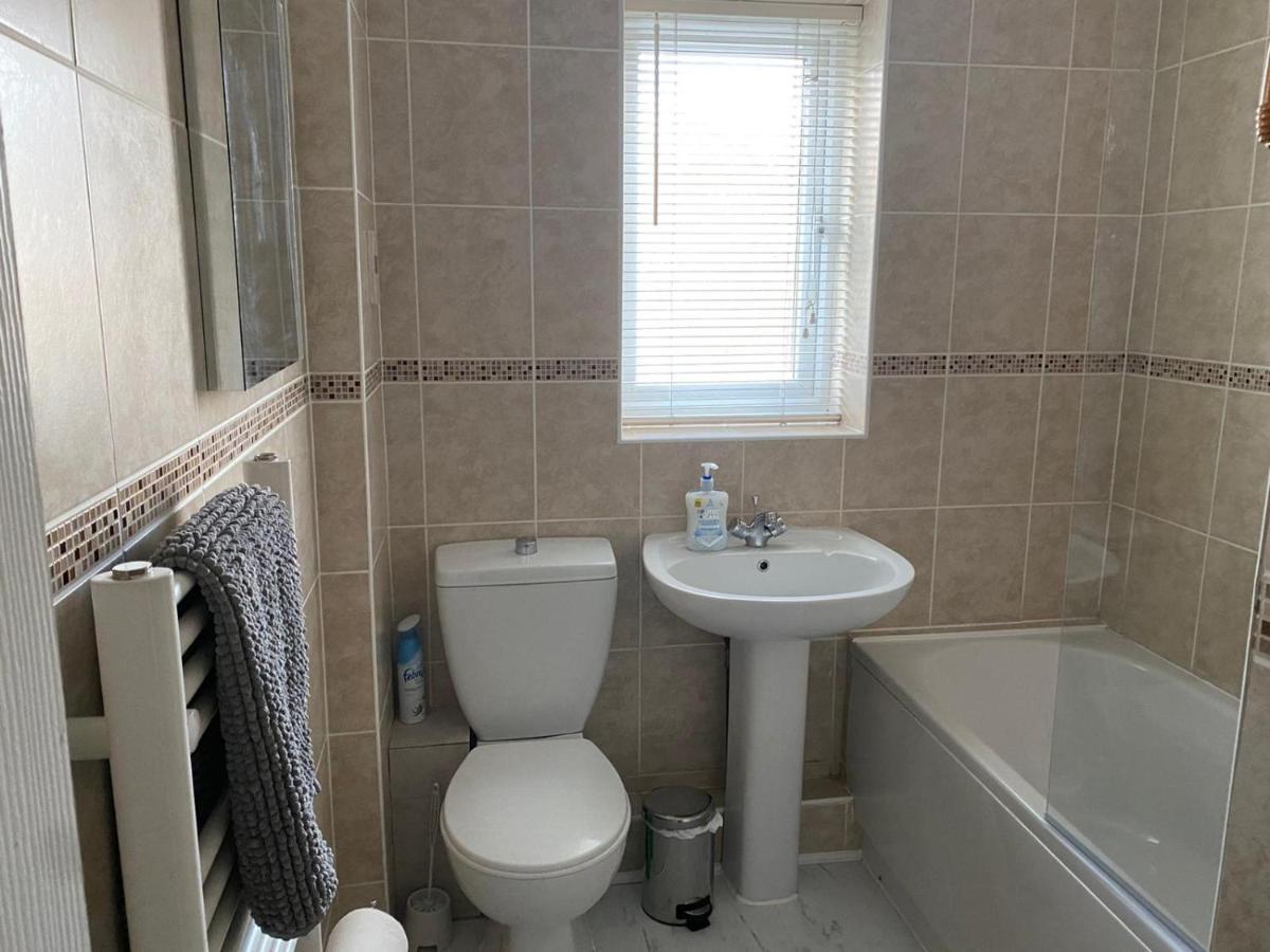 Riverside Park Ground Floor Apartment - St Neots Екстер'єр фото