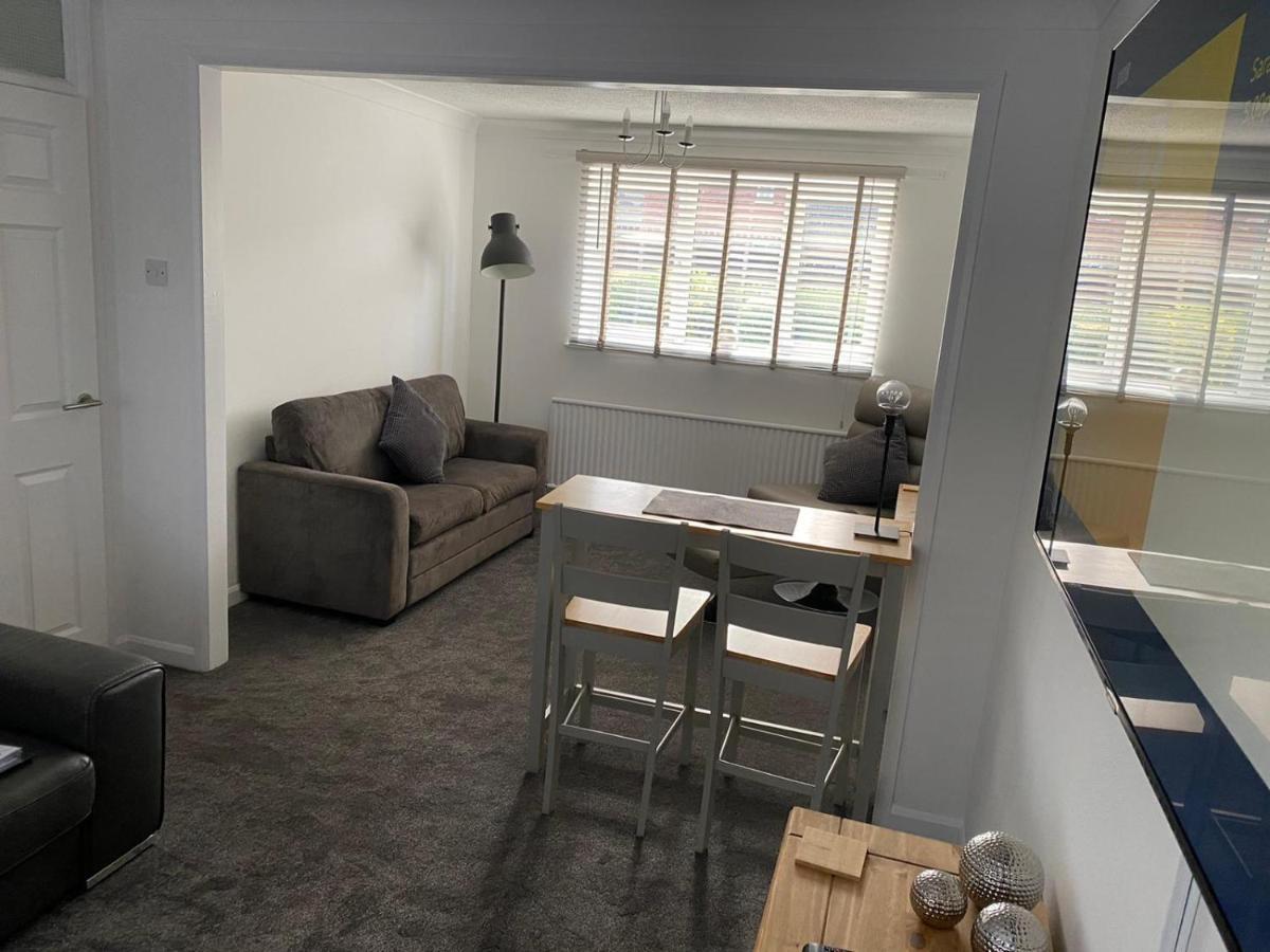 Riverside Park Ground Floor Apartment - St Neots Екстер'єр фото