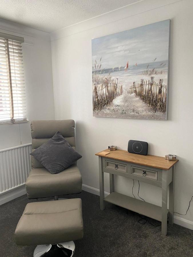 Riverside Park Ground Floor Apartment - St Neots Екстер'єр фото