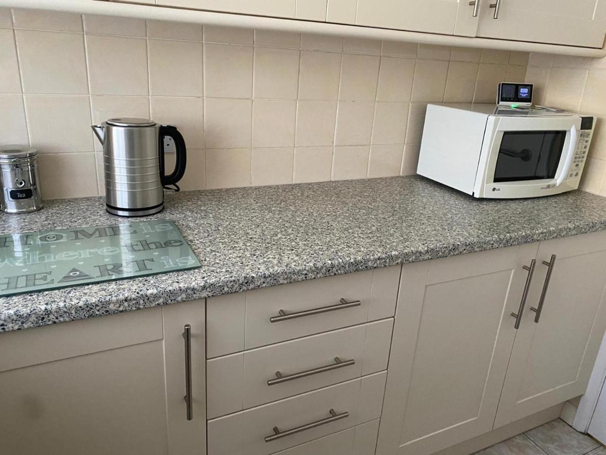 Riverside Park Ground Floor Apartment - St Neots Екстер'єр фото