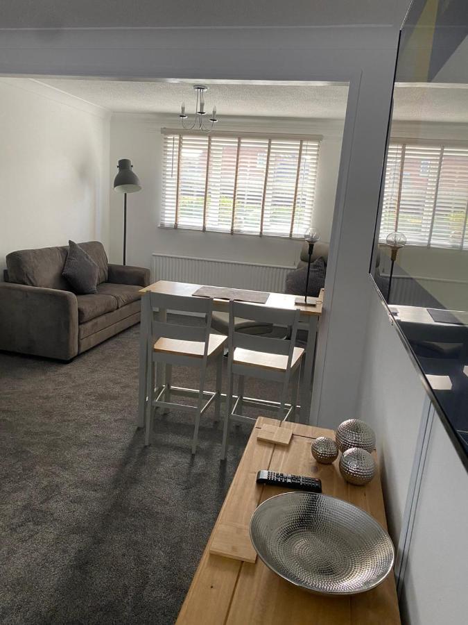 Riverside Park Ground Floor Apartment - St Neots Екстер'єр фото