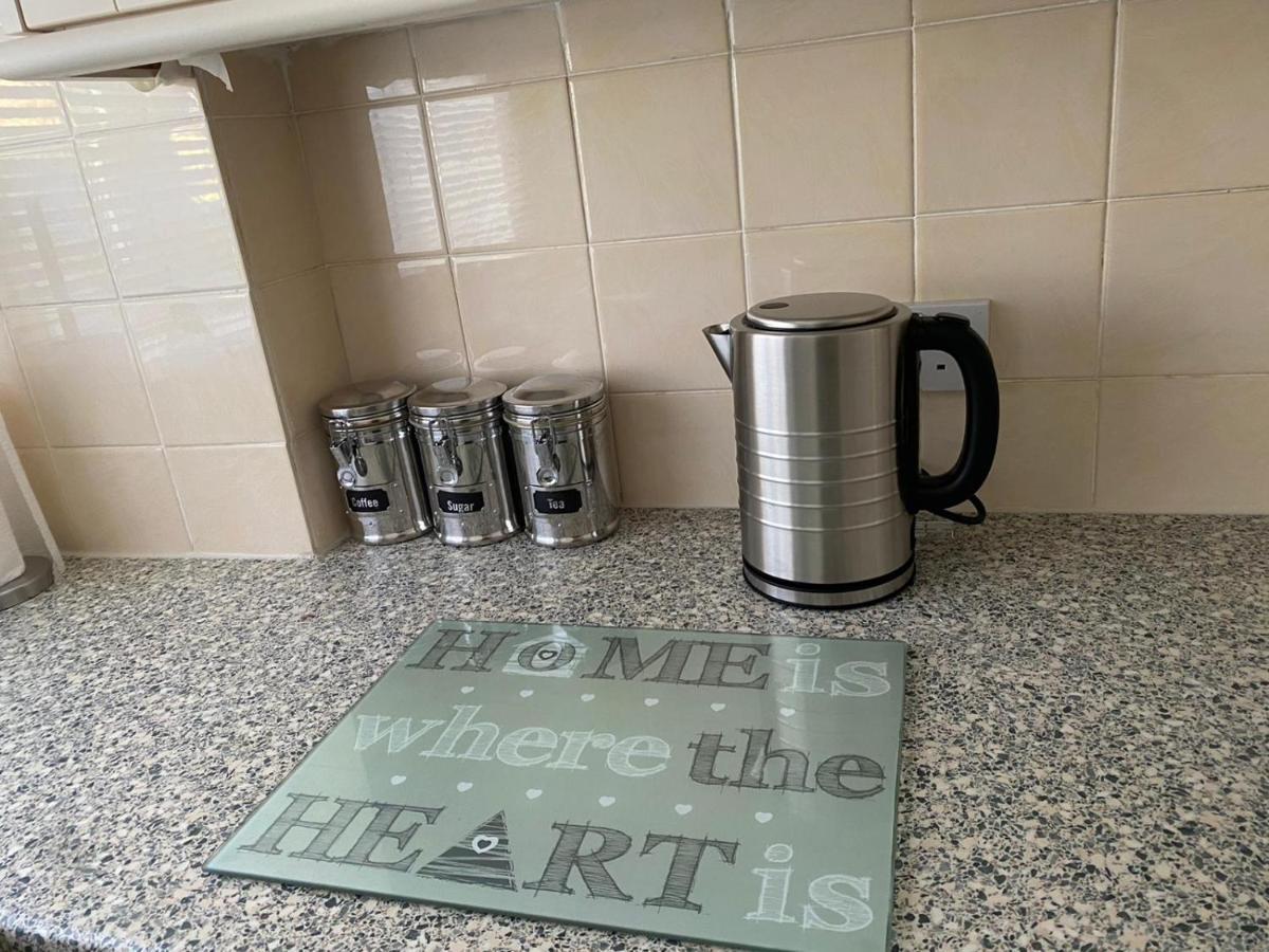 Riverside Park Ground Floor Apartment - St Neots Екстер'єр фото