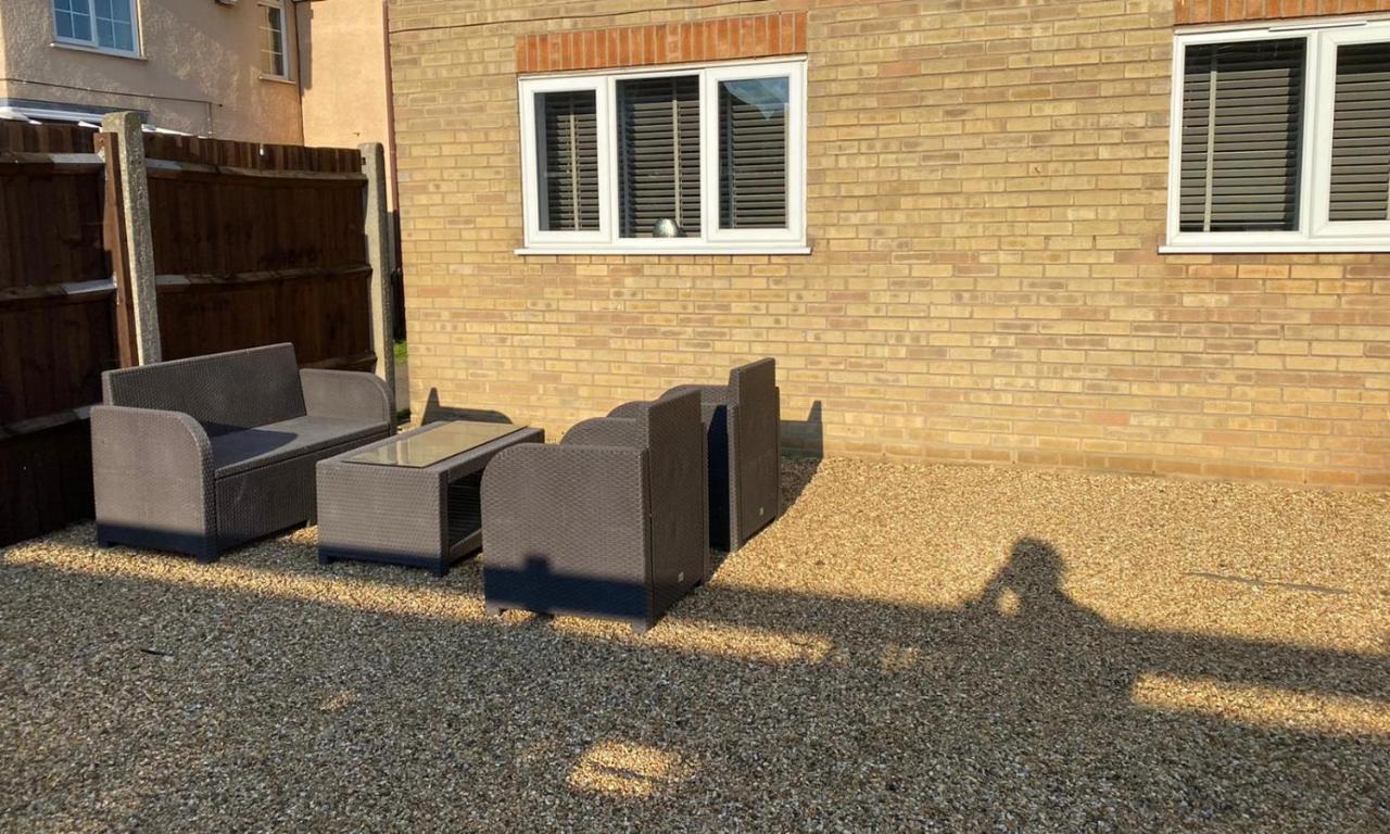 Riverside Park Ground Floor Apartment - St Neots Екстер'єр фото